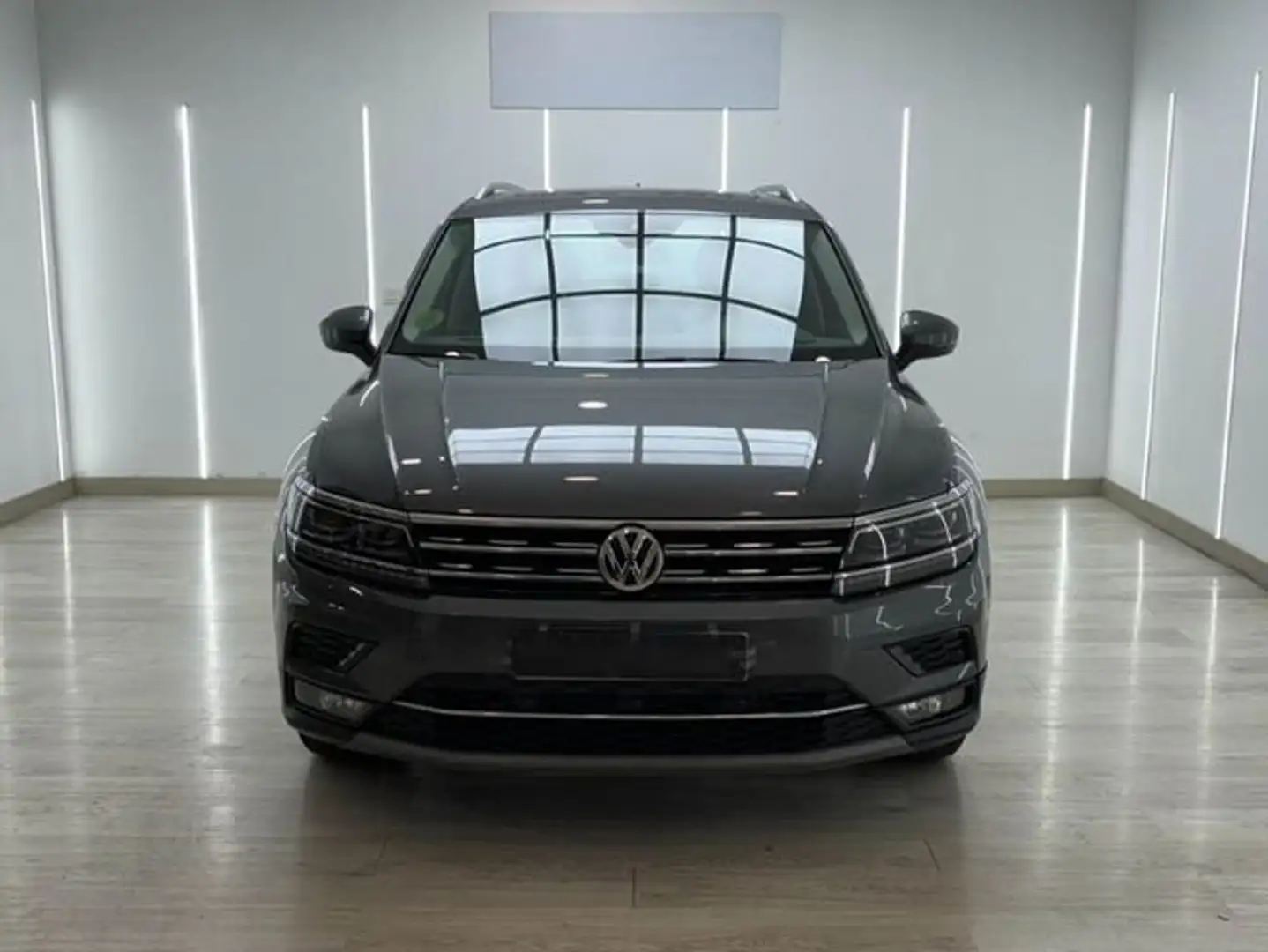 Volkswagen Tiguan 2.0TDI Advance 4Motion DSG 110kW Gris - 2