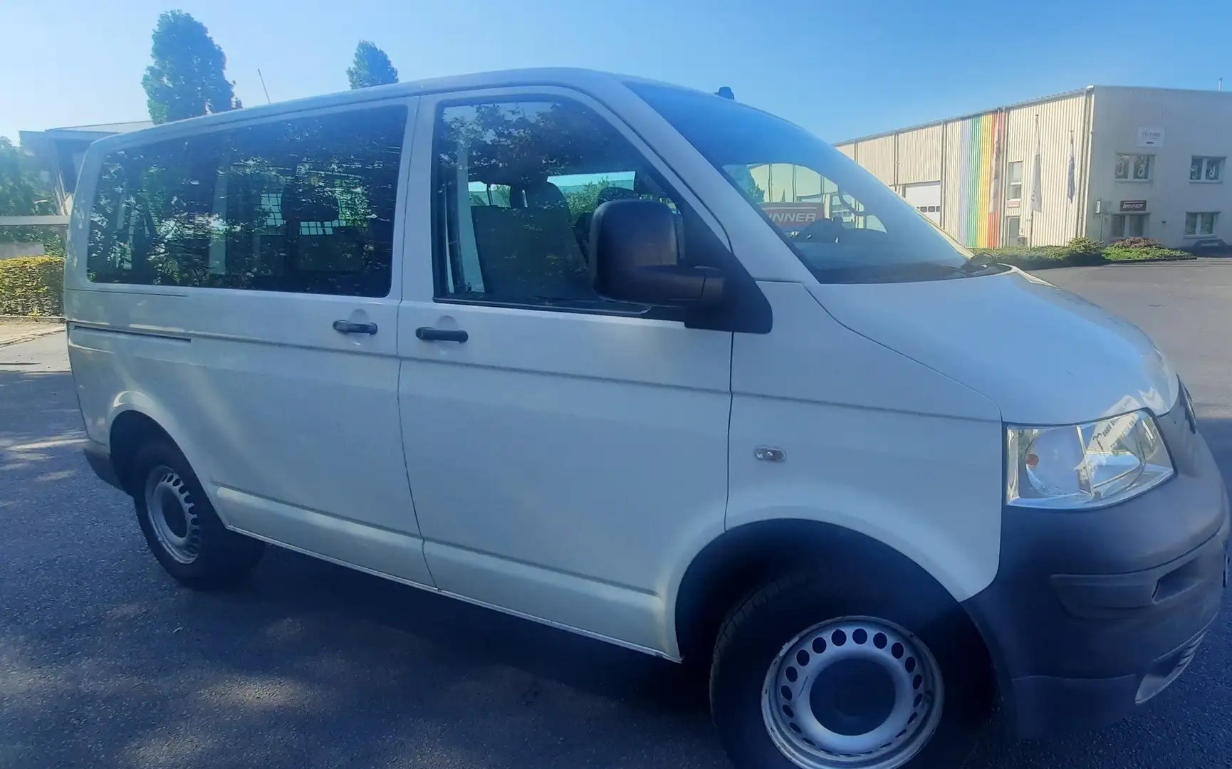 Volkswagen T5 tdi 7-Sitze - kurzer Radstand - m. Klapptisch Wit - 2