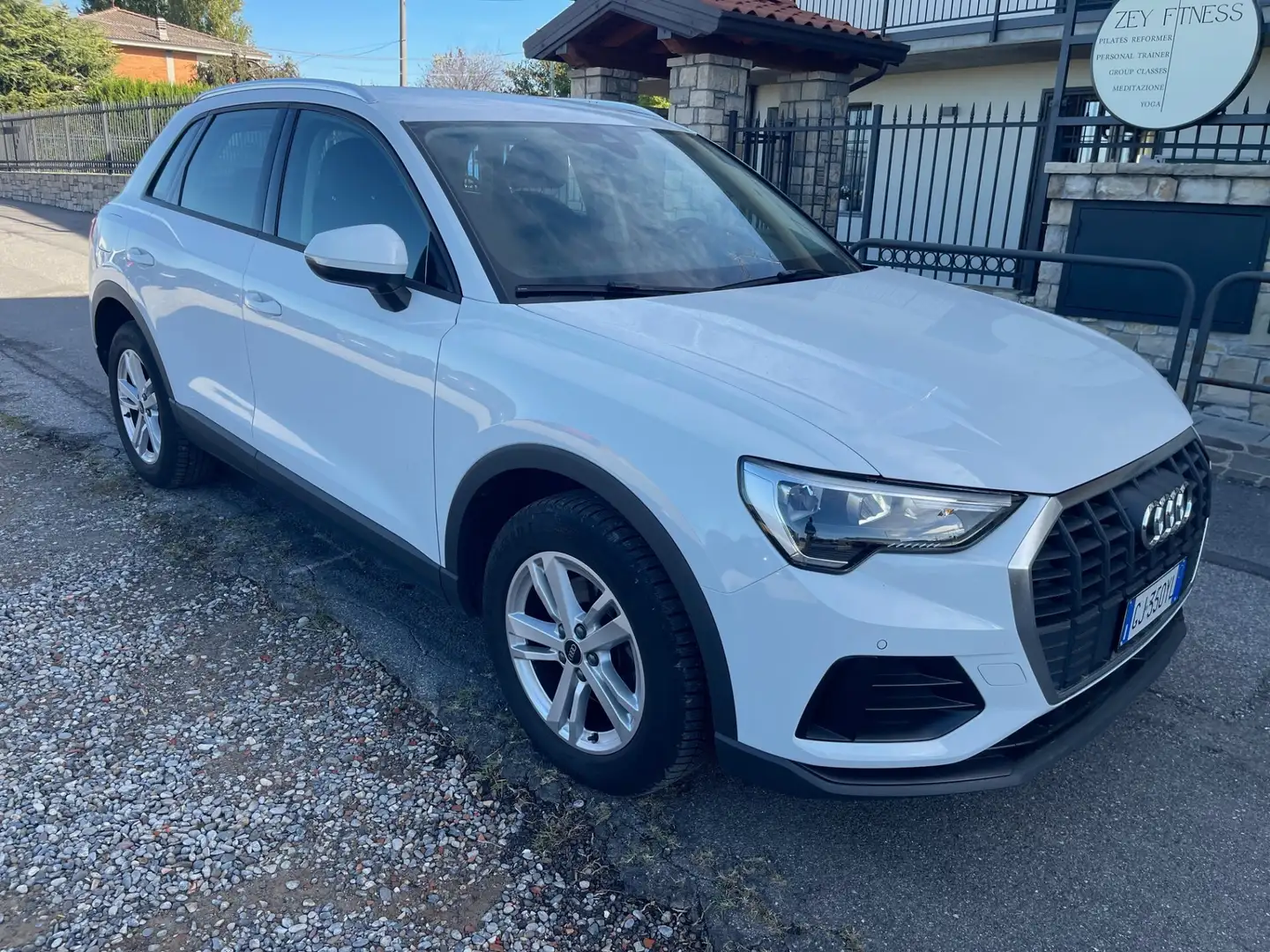 Audi Q3 Q3 35 TDI S tronic Business Advanced Weiß - 1