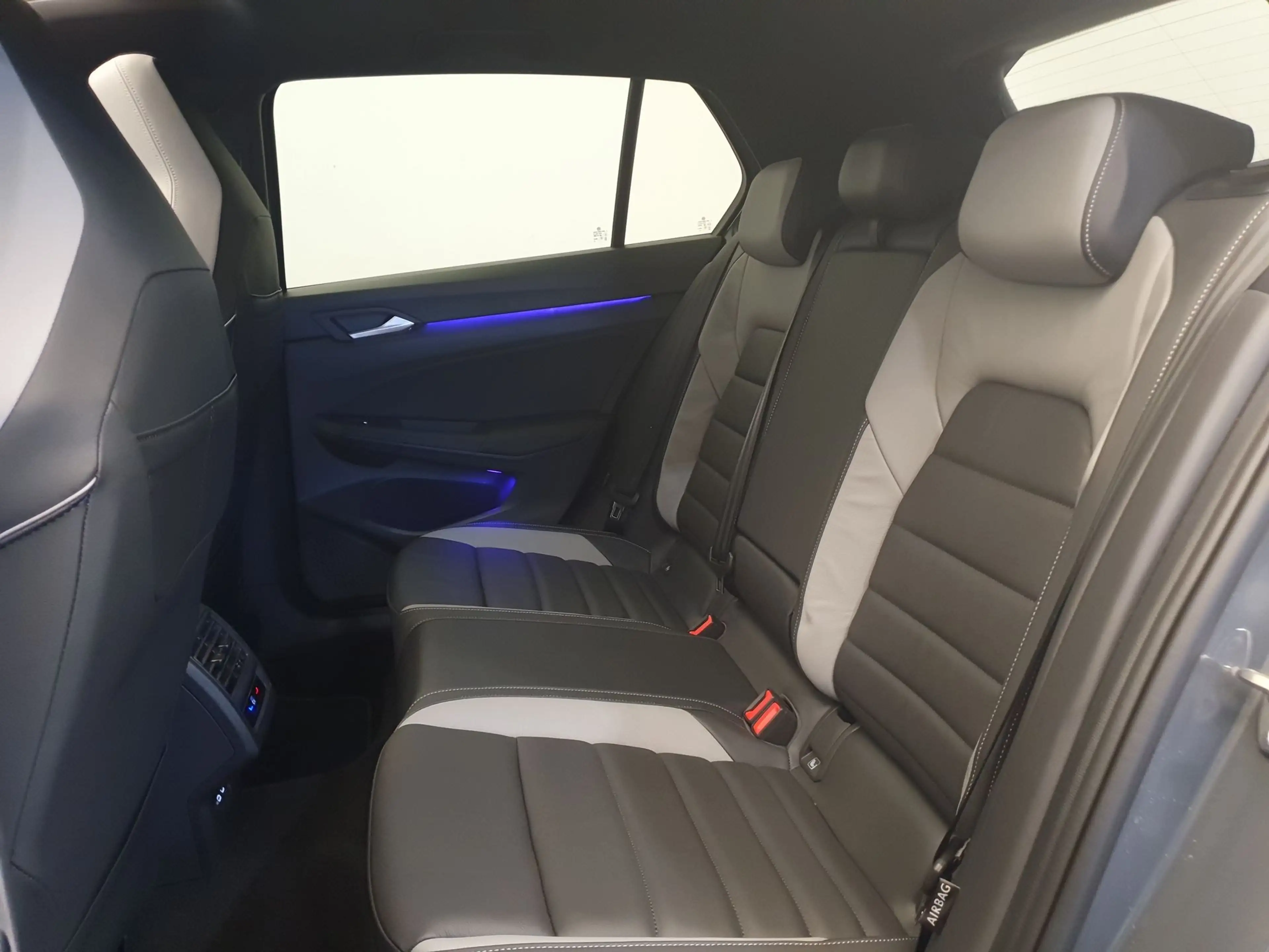 Volkswagen Golf GTE 1.5 eHybrid 272pk DSG/AUT Leder, Pano, Wegklapbare — photo 25