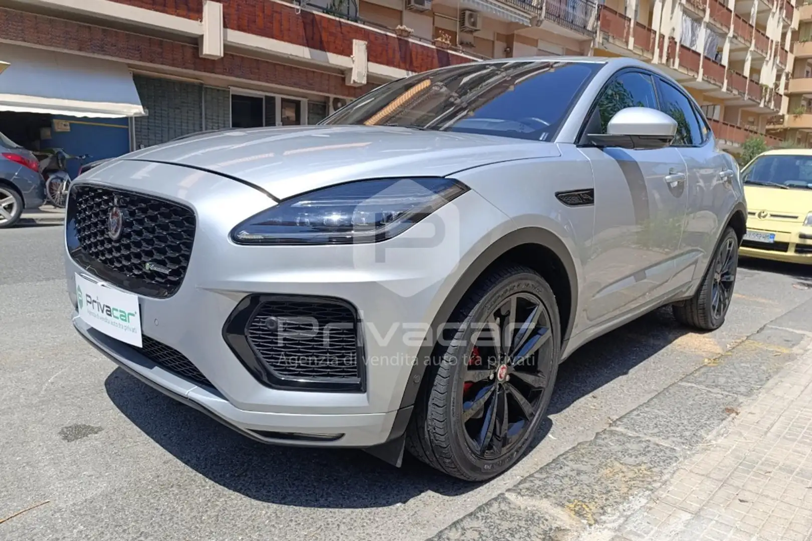 Jaguar E-Pace E-Pace 2.0D I4 204 CV AWD Auto R-Dynamic SE Argento - 1