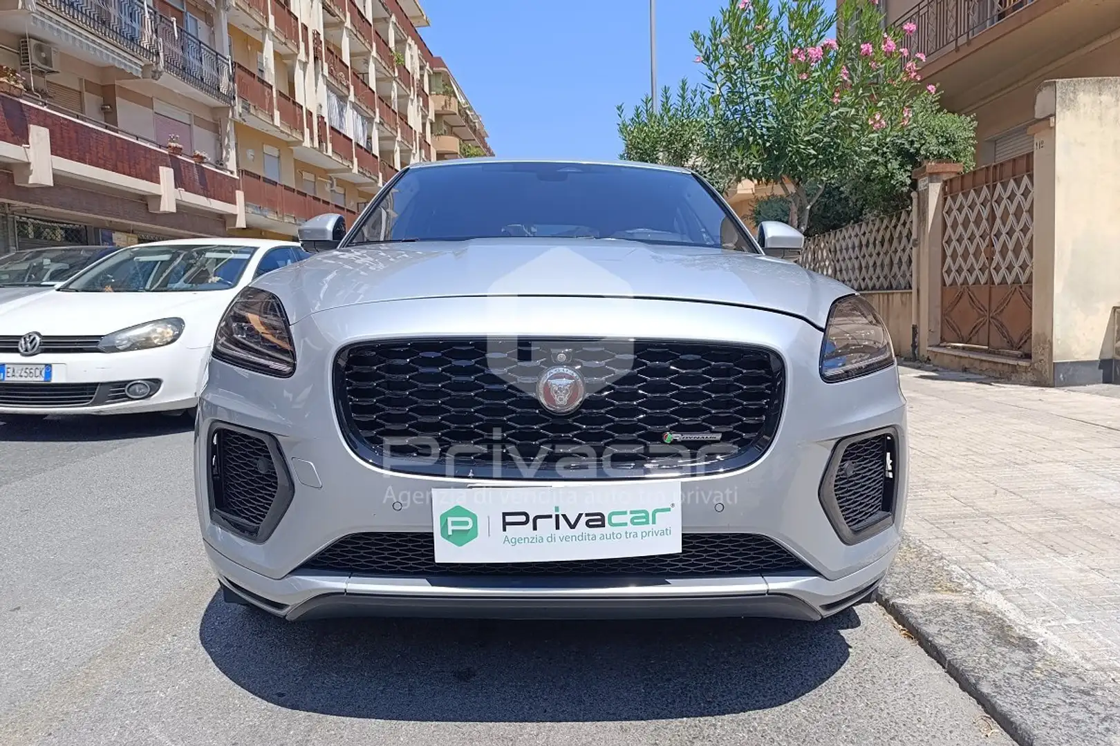 Jaguar E-Pace E-Pace 2.0D I4 204 CV AWD Auto R-Dynamic SE Argento - 2
