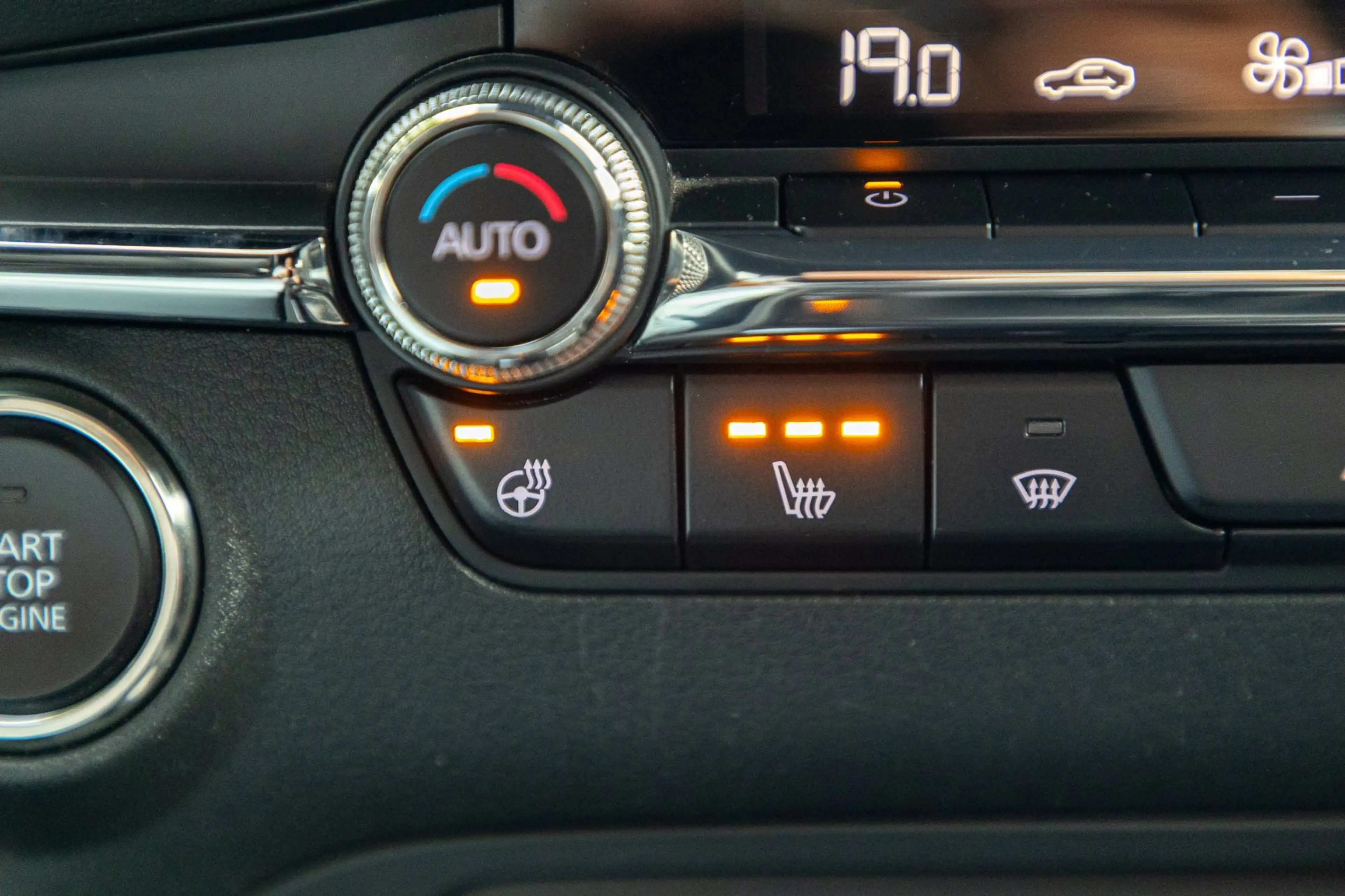 Mazda 3 2.0 e-SkyActiv-X M Hybrid 180 Luxury I Leder I ada — photo 13