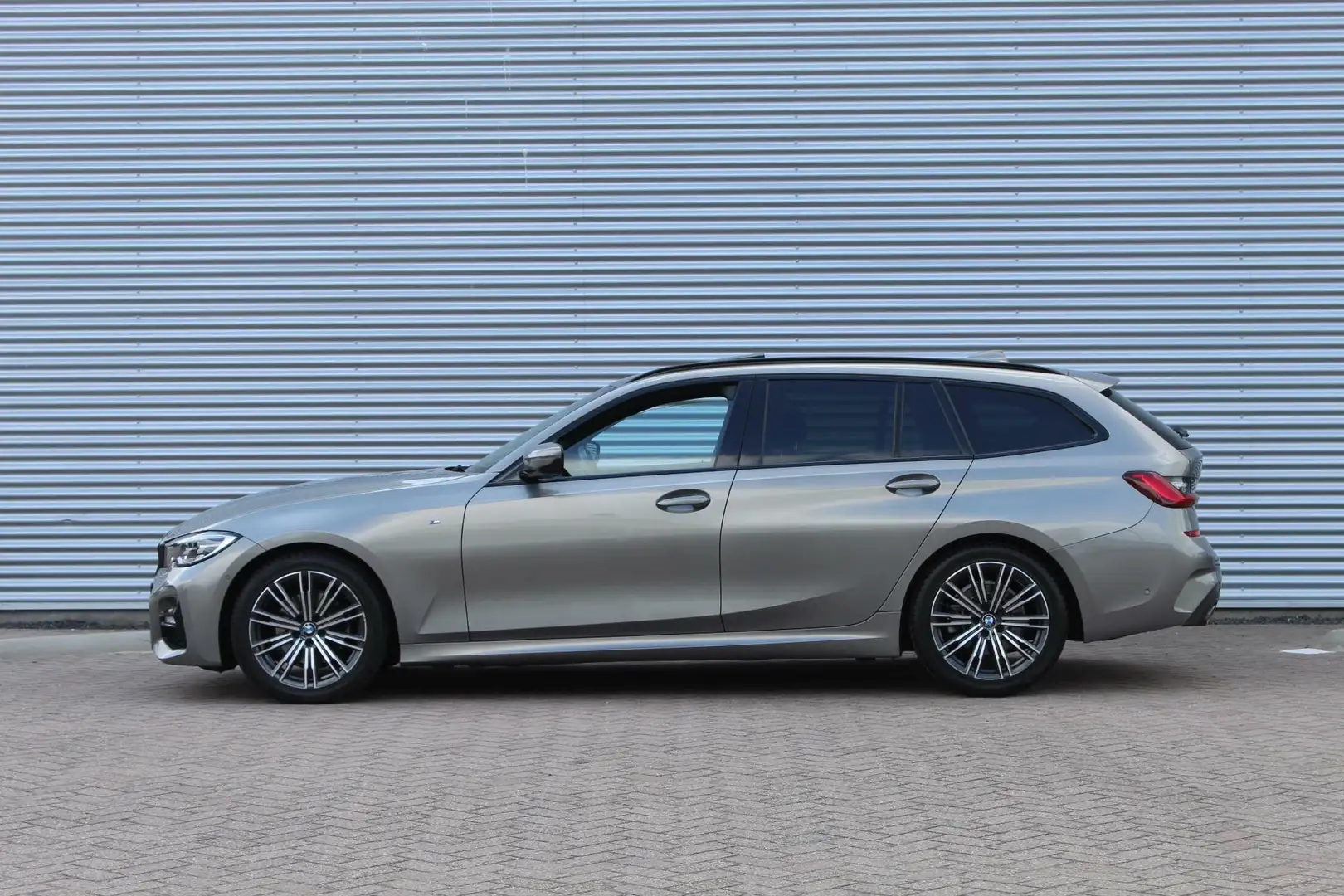 BMW 320 3-serie Touring 320i M-Sport/Pano/Camera/NL auto/1 Gris - 2