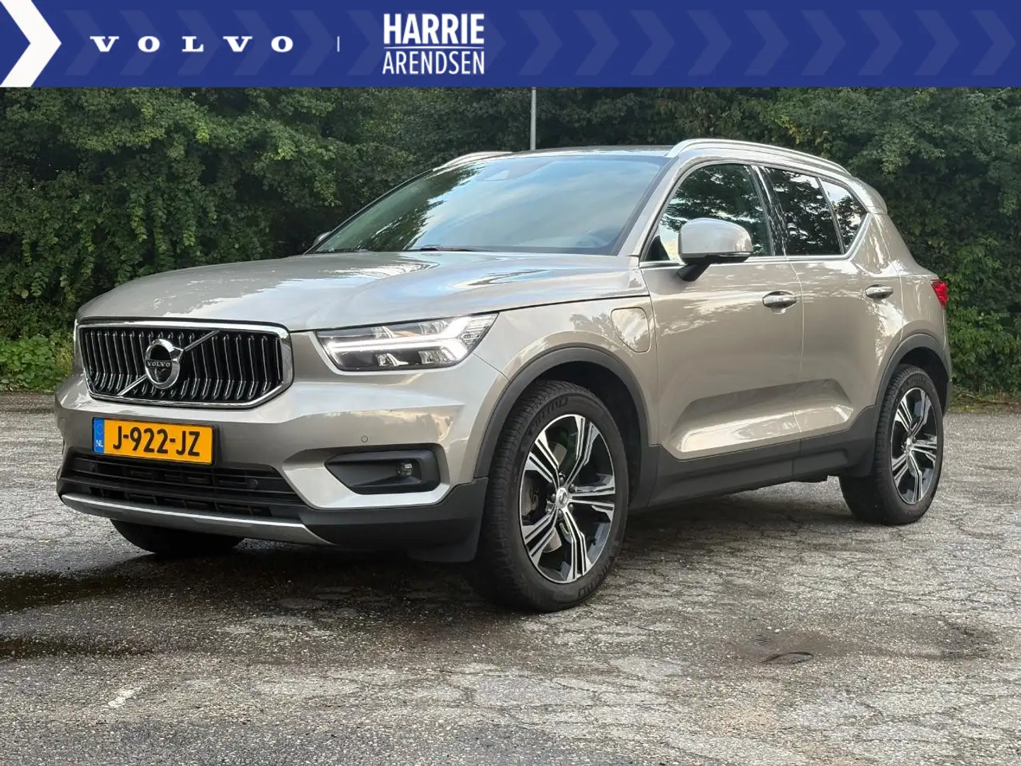 Volvo XC40 1.5 T5 Recharge Inscription | Trekhaak uitklapbaar Grijs - 1