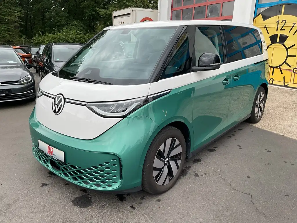 Bus 150 kW Pro LED Kamera ACC AppleCar