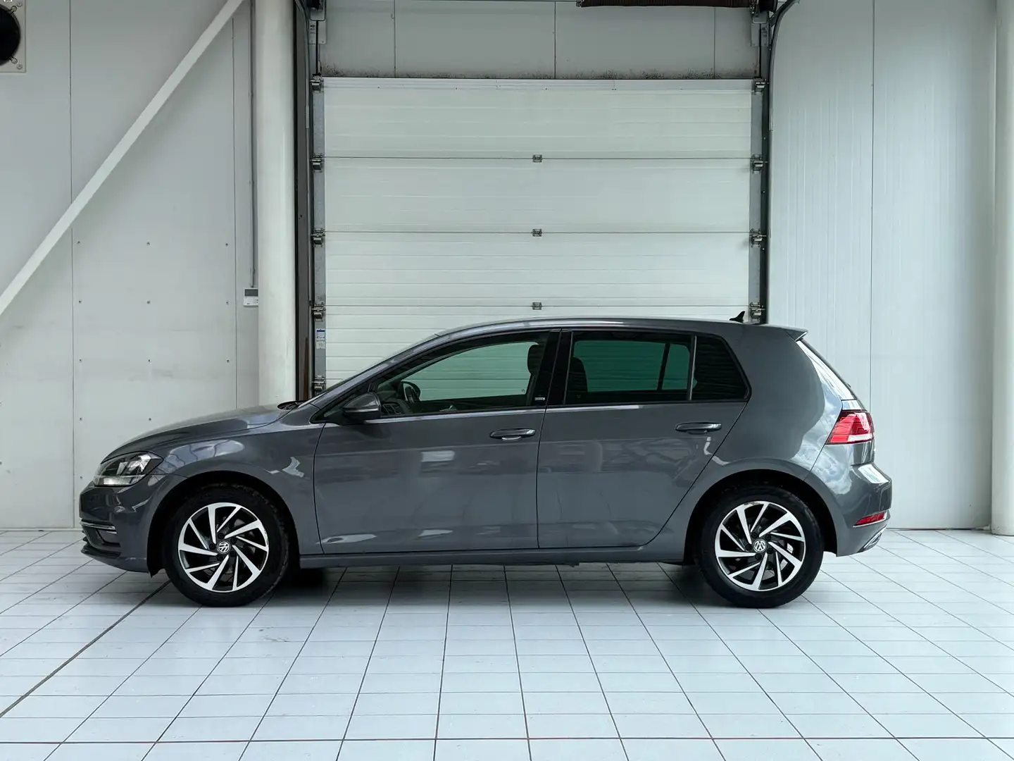 Volkswagen Golf 1.4 TSI *GPS * CAMERA * PDC * CARPLAY * JANTES * Gris - 2