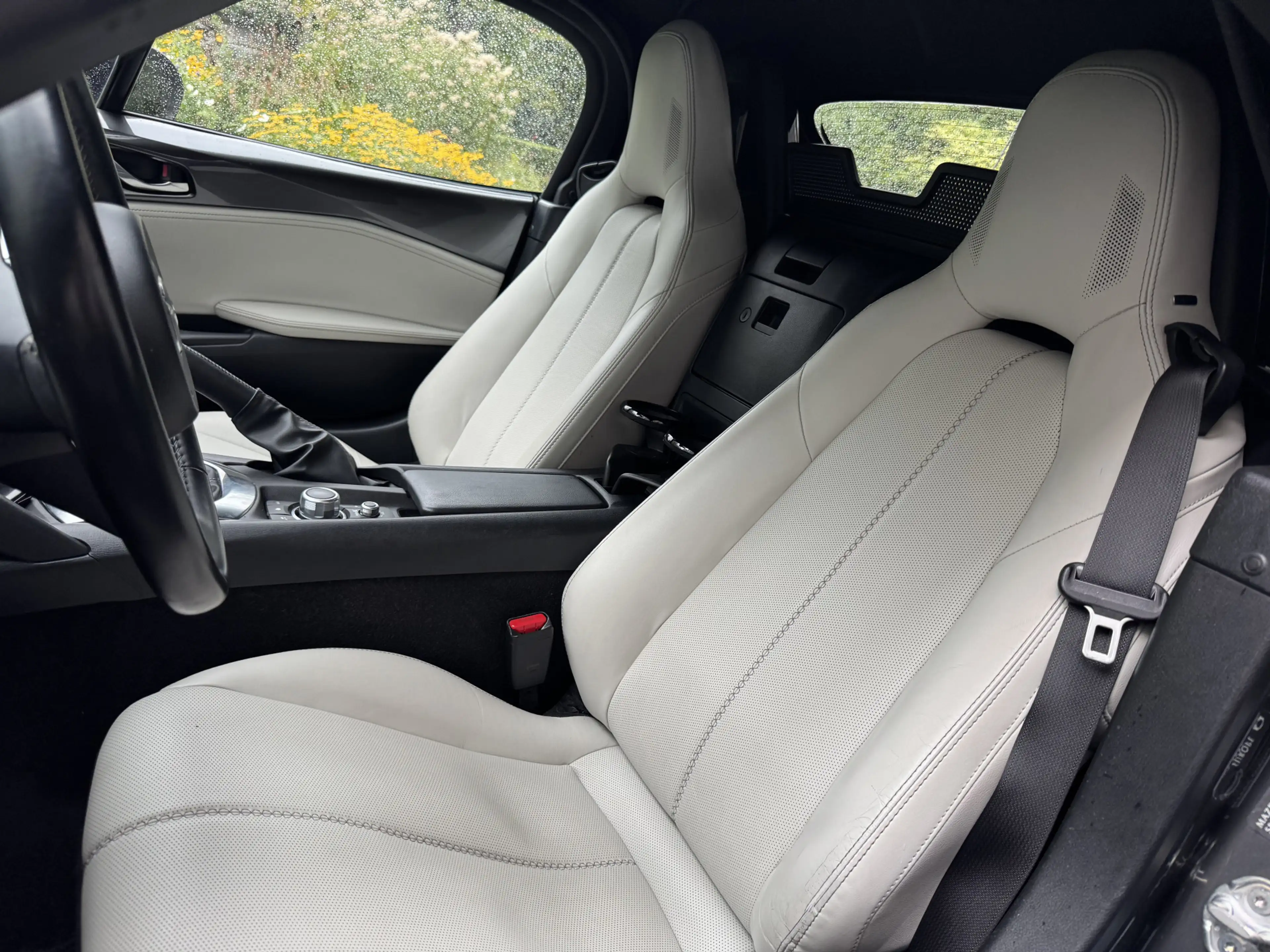 Mazda MX-5 2.0 SkyActiv-G 184 Sakura, Camera — photo 6