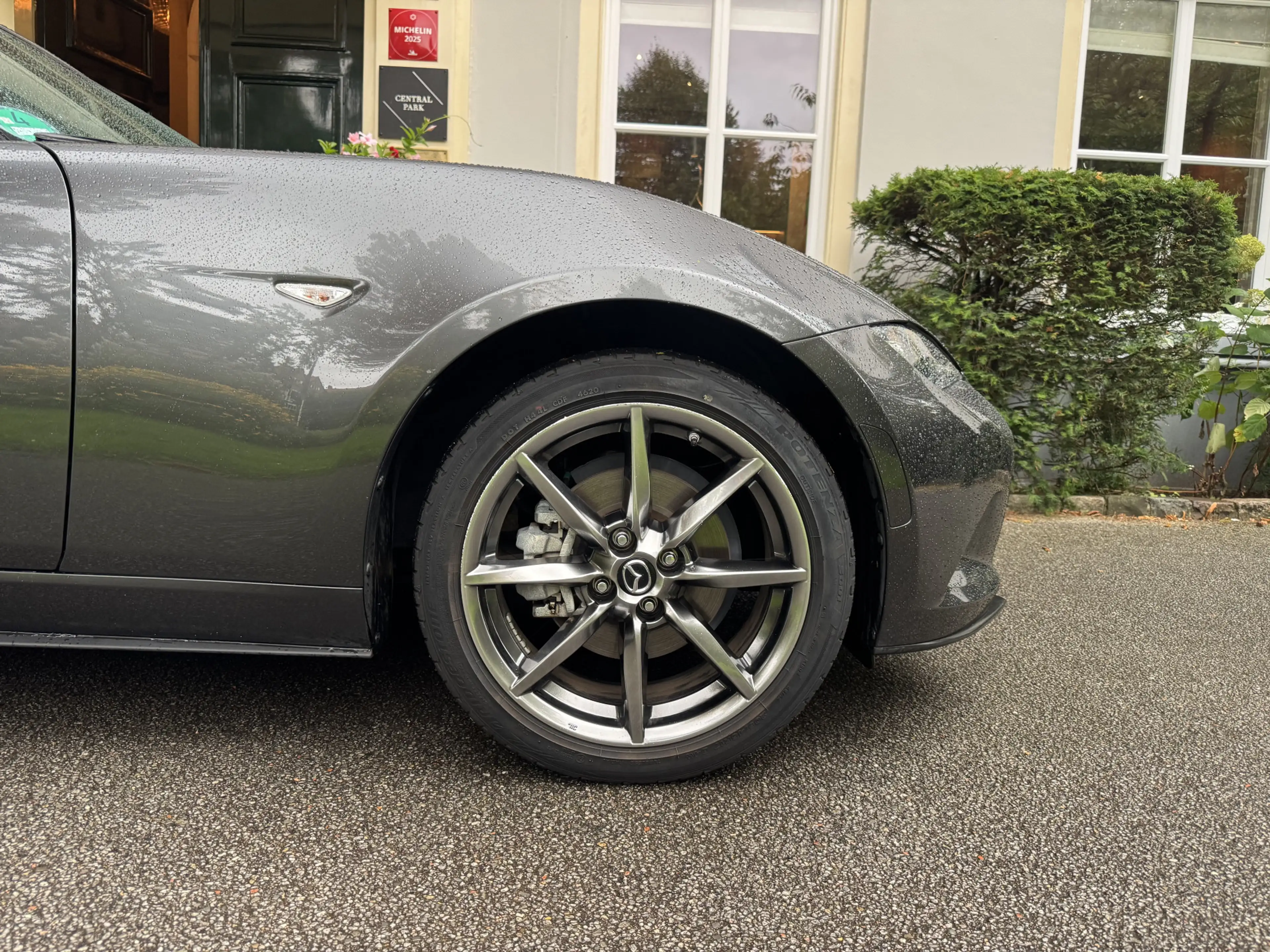 Mazda MX-5 2.0 SkyActiv-G 184 Sakura, Camera — photo 4