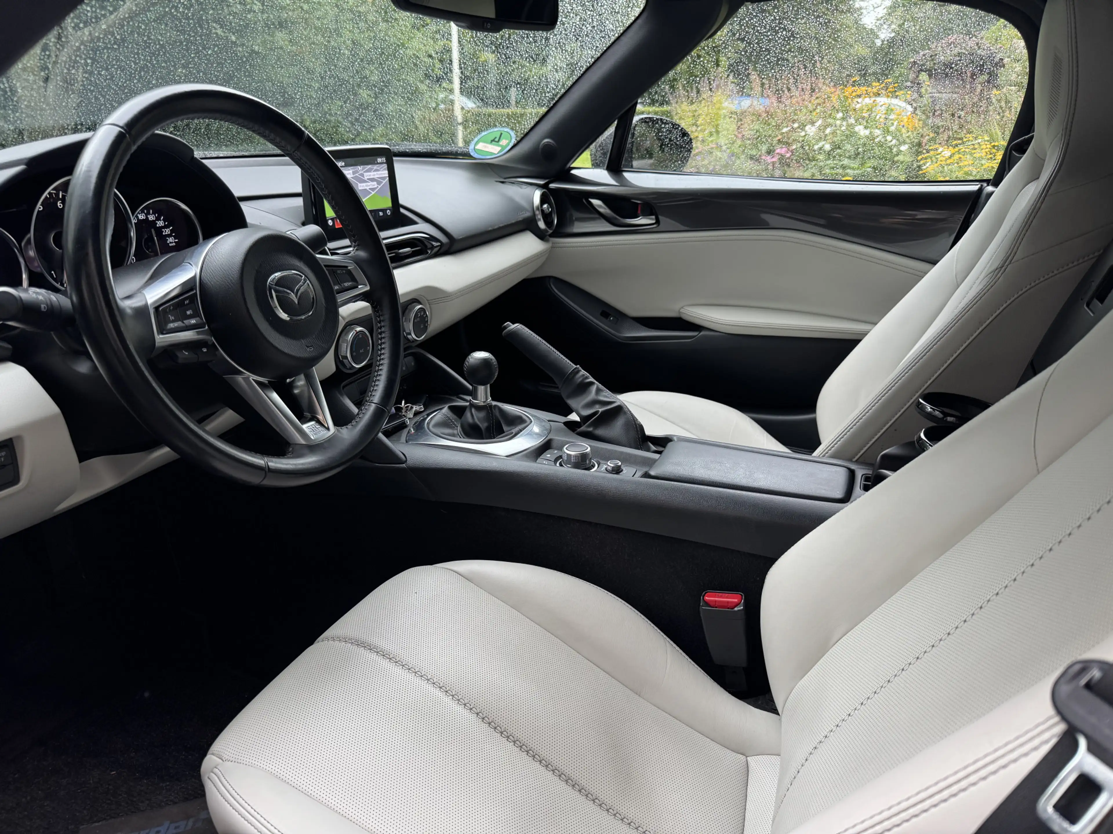 Mazda MX-5 2.0 SkyActiv-G 184 Sakura, Camera — photo 5