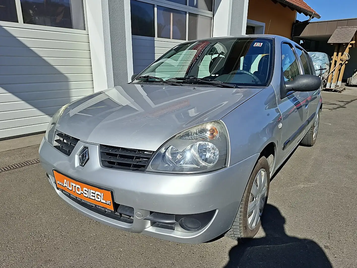 Renault Clio Stoira Silber - 2