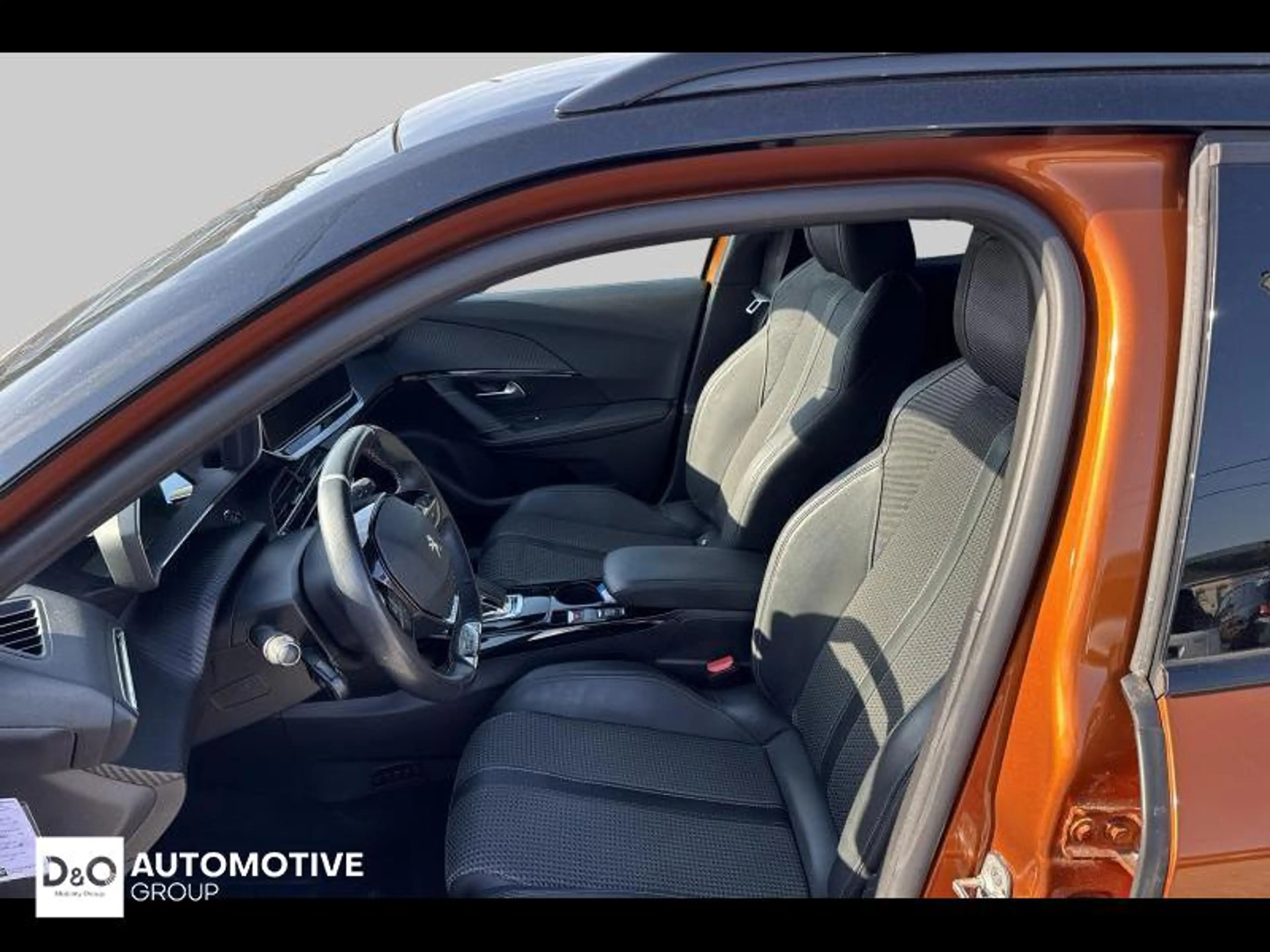 Peugeot e-2008 GT camera gps — photo 12
