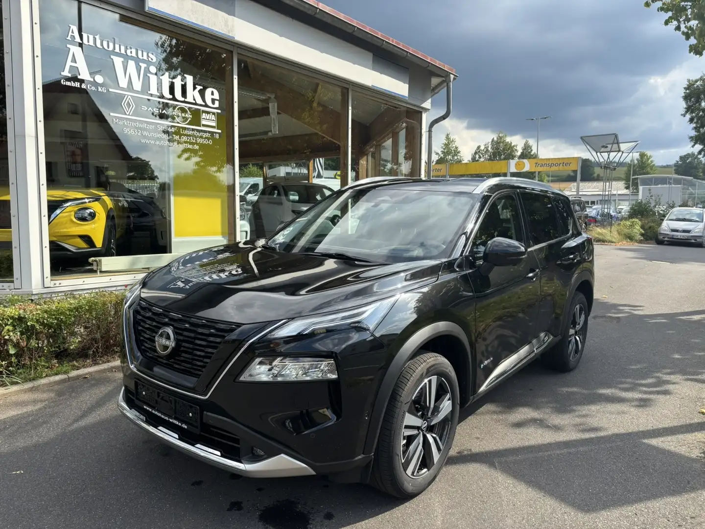 Nissan X-Trail Tekna 1.5 VC-T e-4ORCE 213 PS 4x4 5 Sitz Zwart - 1