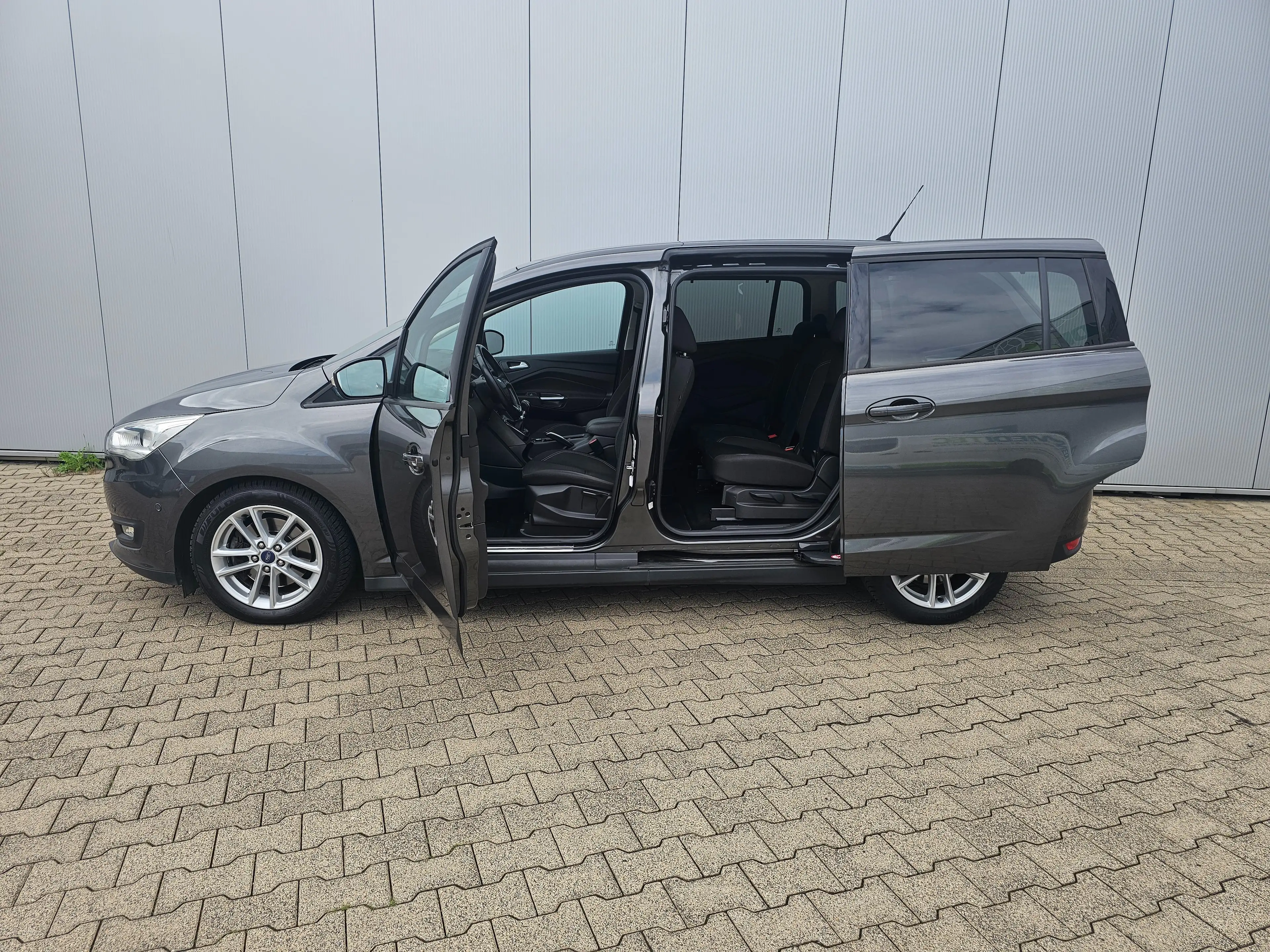 Ford Grand C-Max Business Edition *ZAHNRIEMEN-INSP.NEU/SEHR SAUBER* — photo 5