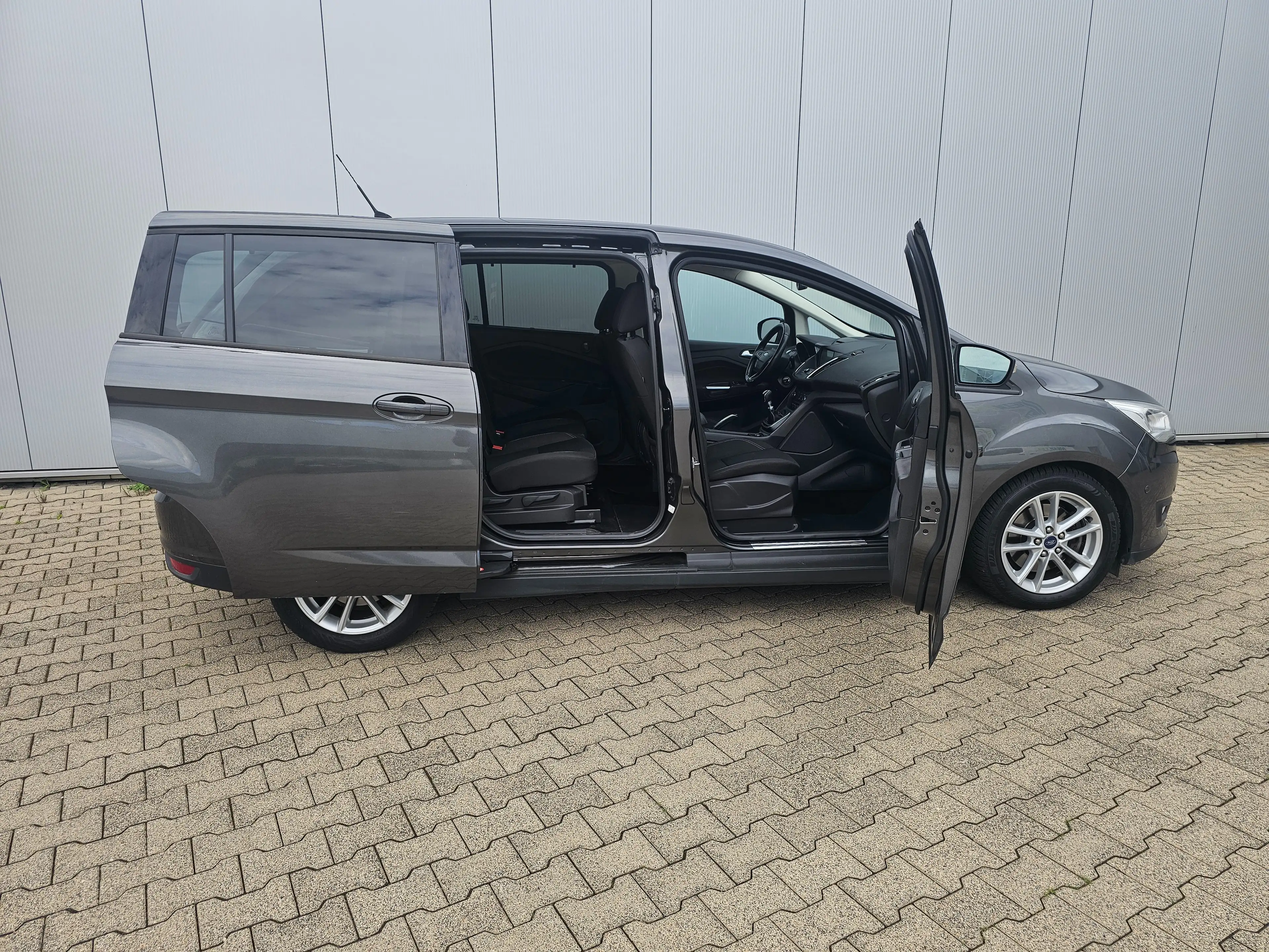 Ford Grand C-Max Business Edition *ZAHNRIEMEN-INSP.NEU/SEHR SAUBER* — photo 10