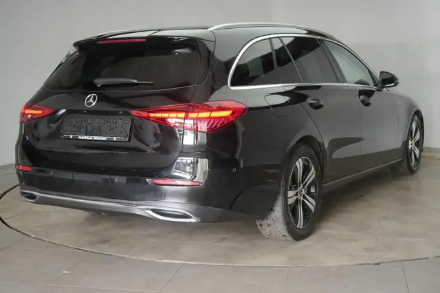 Mercedes-Benz C-Class view 5