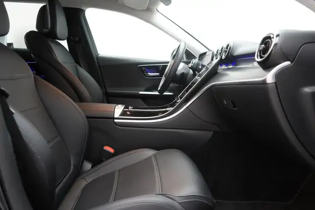 Mercedes-Benz C-Class view 14