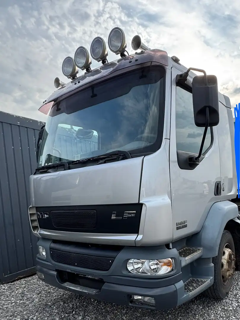 DAF 55.220 Gris - 1