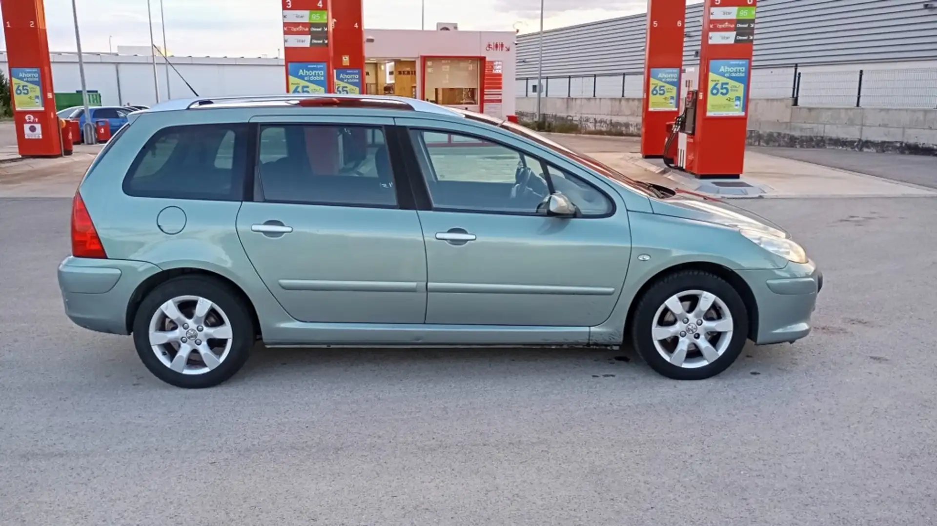 Peugeot 307 SW 1.6HDI D-Sign 90 Gris - 2