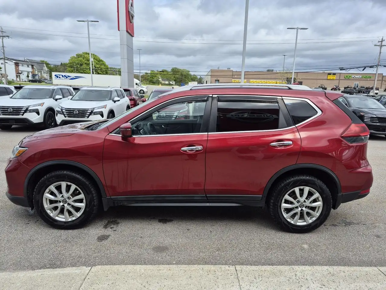 Nissan Rogue снимка Nissan Rogue