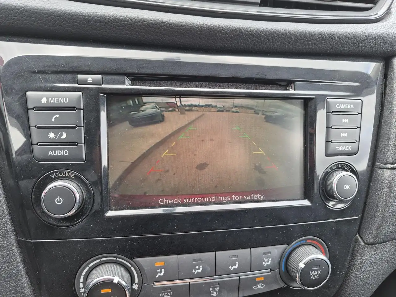 Nissan Rogue снимка Nissan Rogue