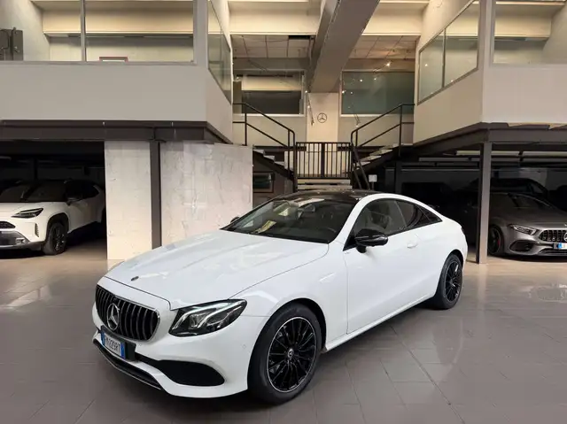 Mercedes-Benz E 220 Classe E - C238 Coupe Coupe d Premium Plus 4matic auto