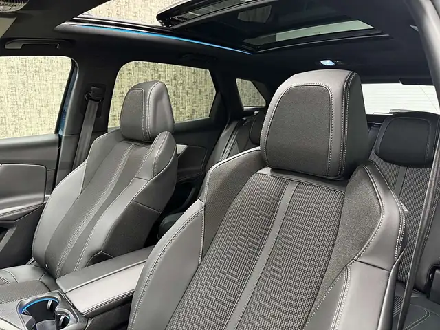 Peugeot 3008 view 9