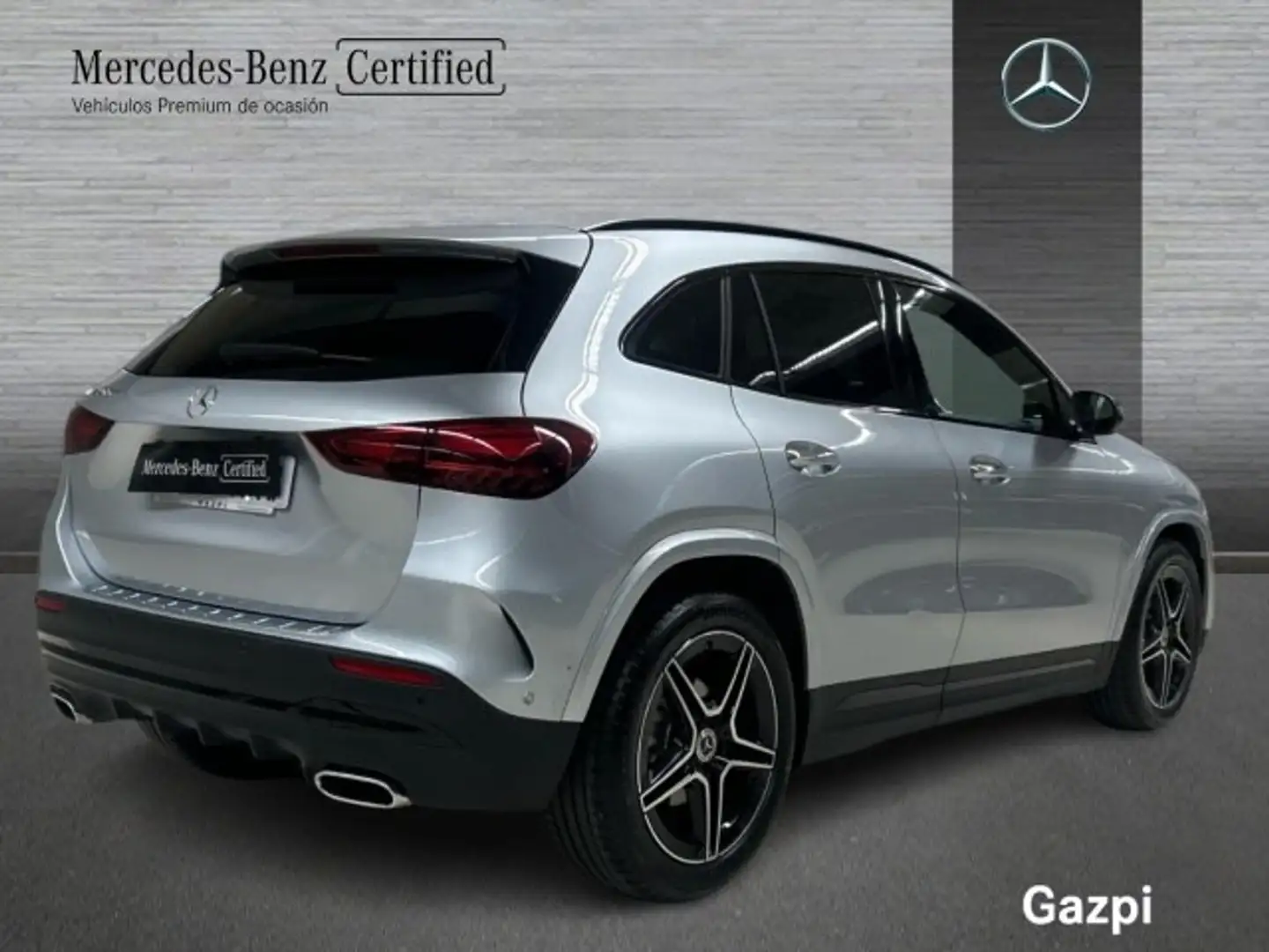 Mercedes-Benz GLA 200 d - 2
