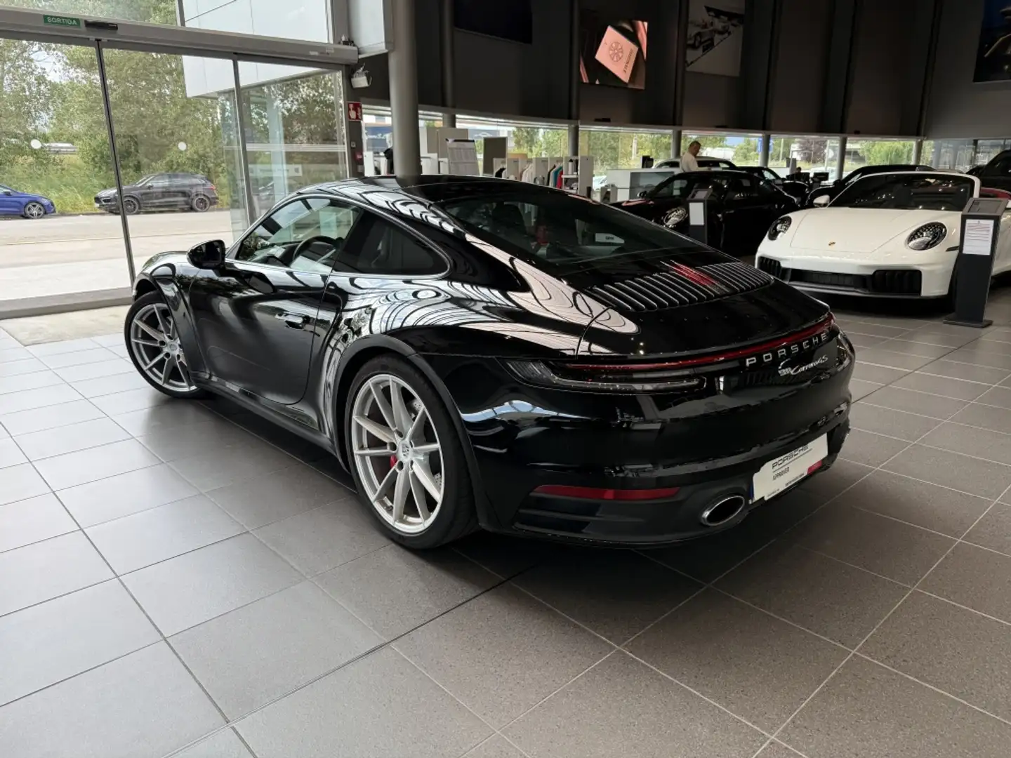 Porsche 992 Carrera 4S Coupé PDK Negro - 2