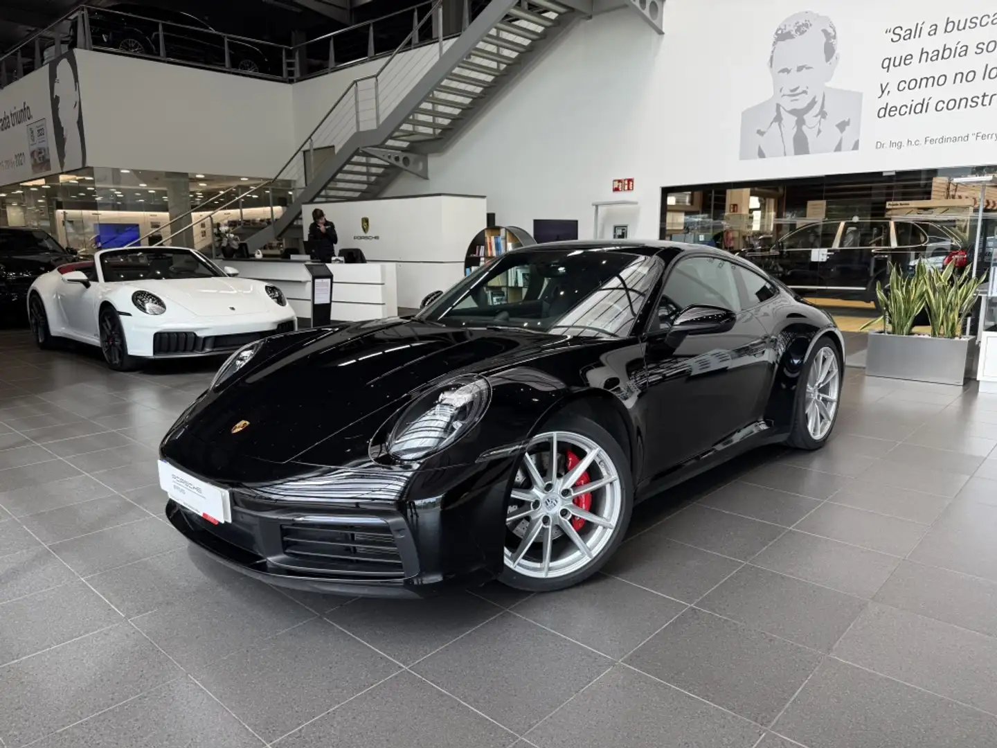 Porsche 992 Carrera 4S Coupé PDK Negro - 1