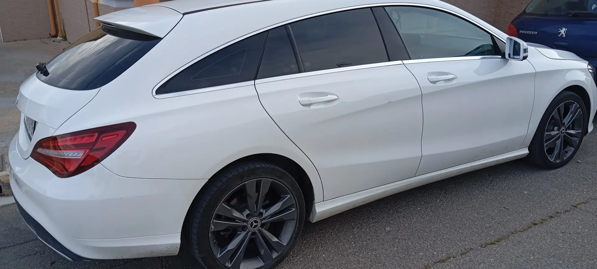 Mercedes-Benz CLA 200 CLA Shooting Brake 200d Blanco - 2