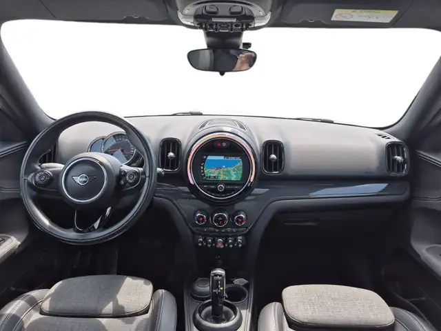 Mini Cooper Cooper view 8