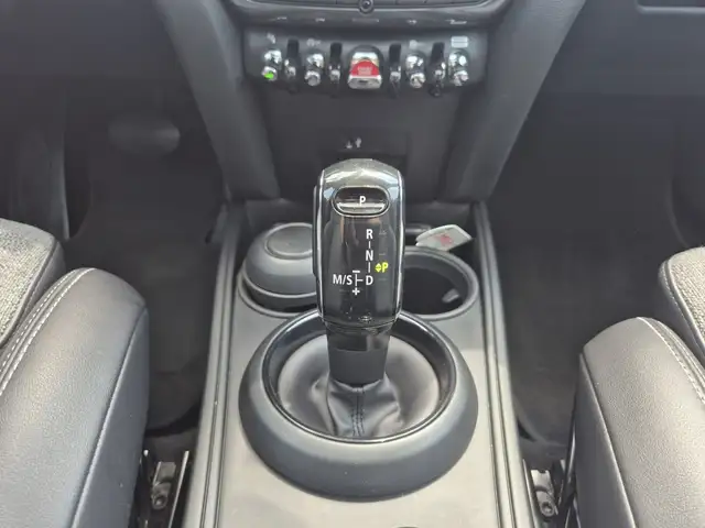 Mini Cooper Cooper view 10