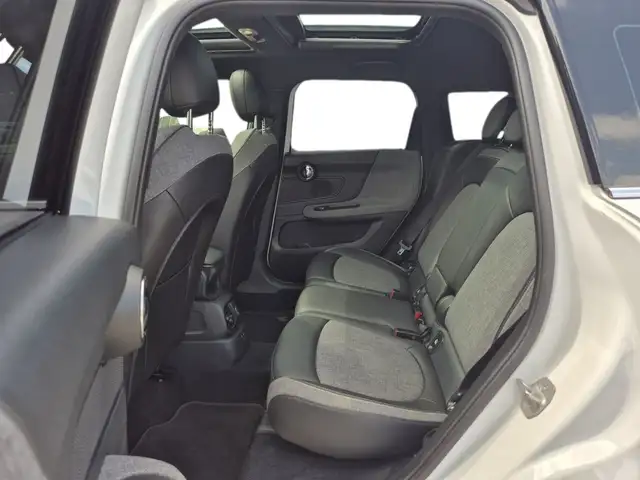 Mini Cooper Cooper view 7