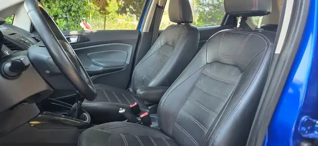 Ford Ecosport view 3