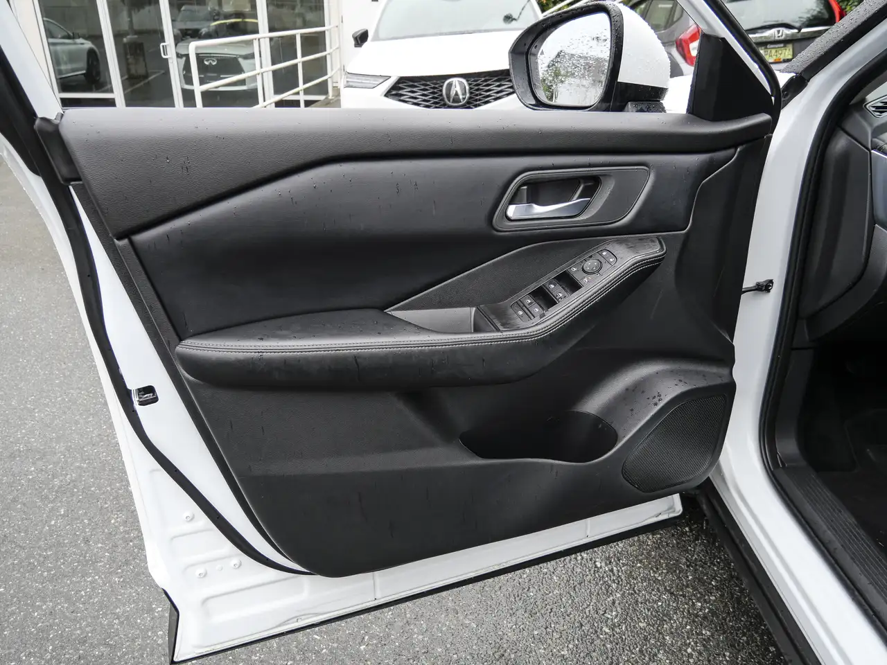 Nissan Rogue fotografie Nissan Rogue