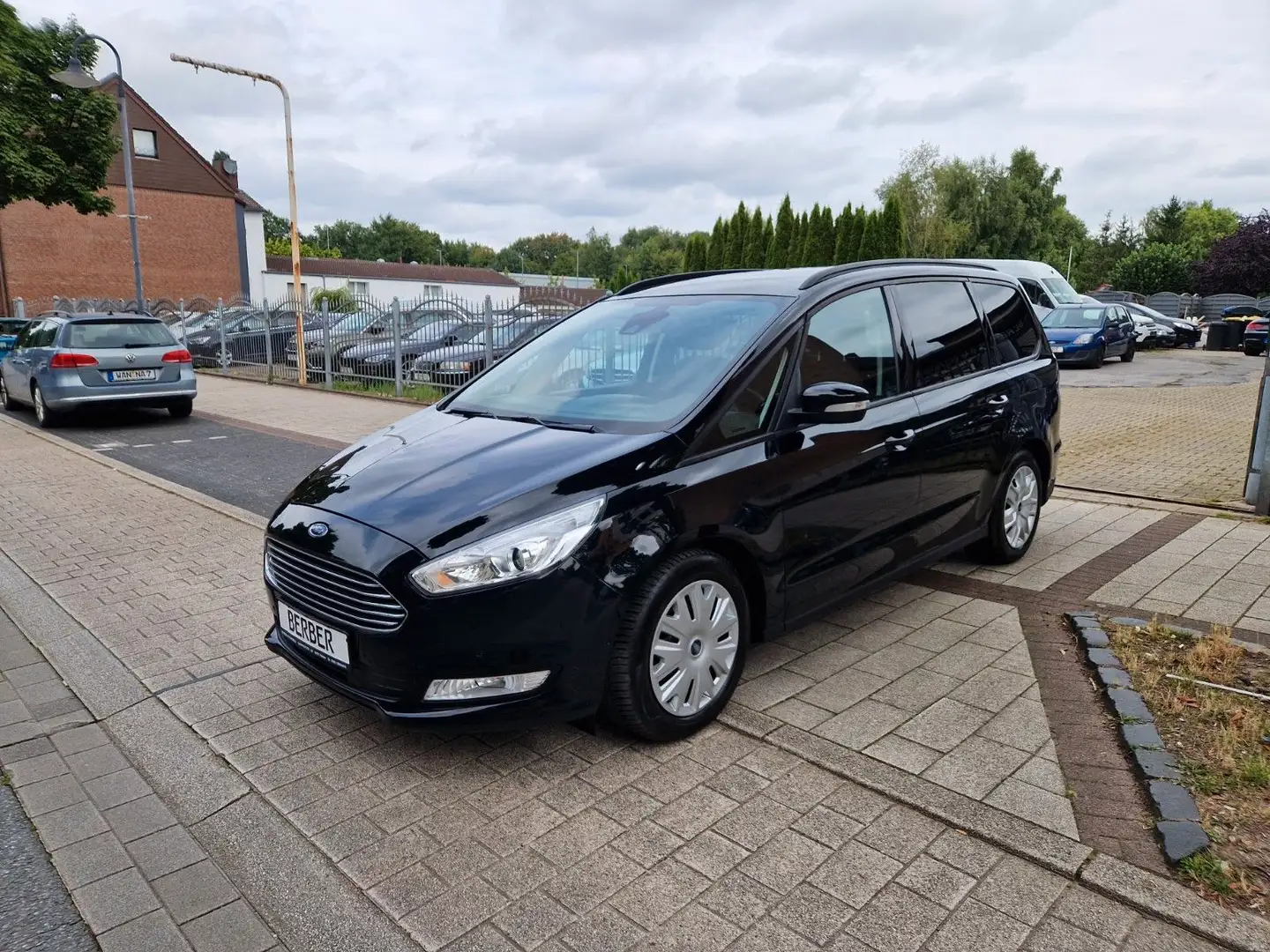 Ford Galaxy Trend 2.0 TDCI*1.HD*7-Sitze*Navi*SHZ*PDC* Noir - 1