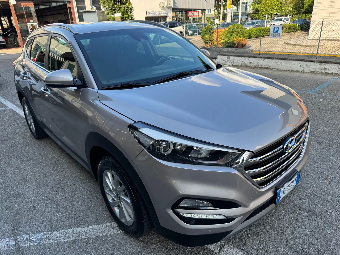 Hyundai TUCSON 1.7 crdi Xpossible 2wd 141cv dct,UNICO PROP.,NAVY, Oro - 2