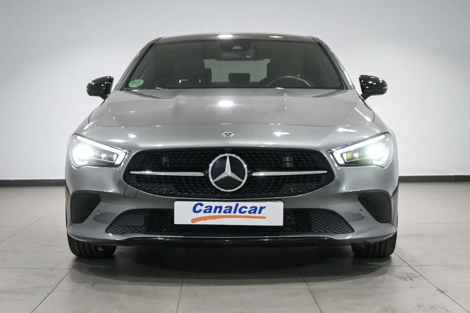 Mercedes-Benz CLA 200 Gris - 2
