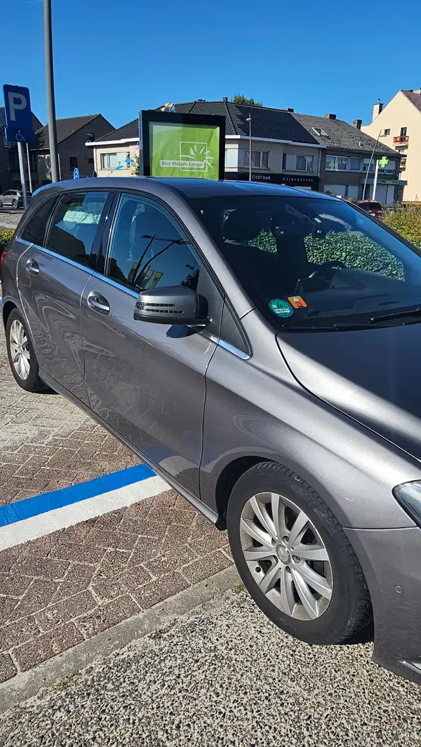 Mercedes-Benz B 180 B 180 Gris - 2