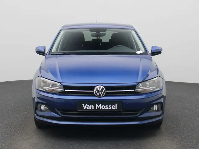 Volkswagen Polo view 3