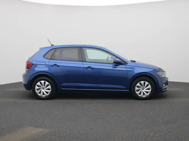 Volkswagen Polo view 6