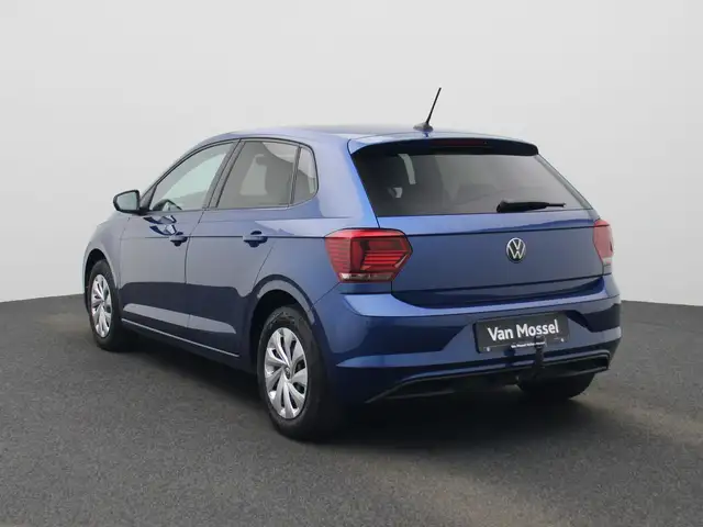 Volkswagen Polo view 2
