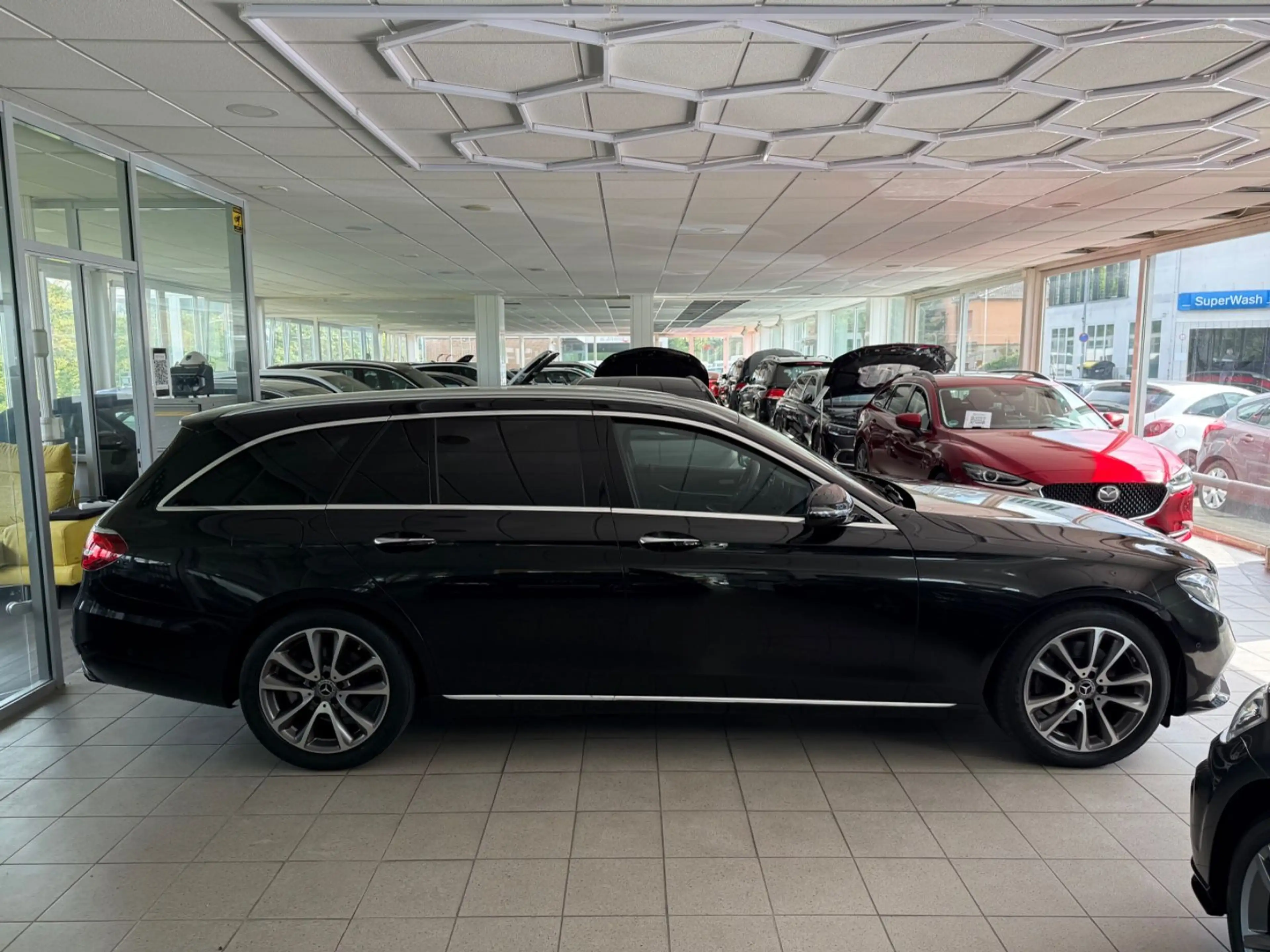 Mercedes-Benz E 250 T Avantgarde LED AHK Kamera Burmester Lede — photo 5