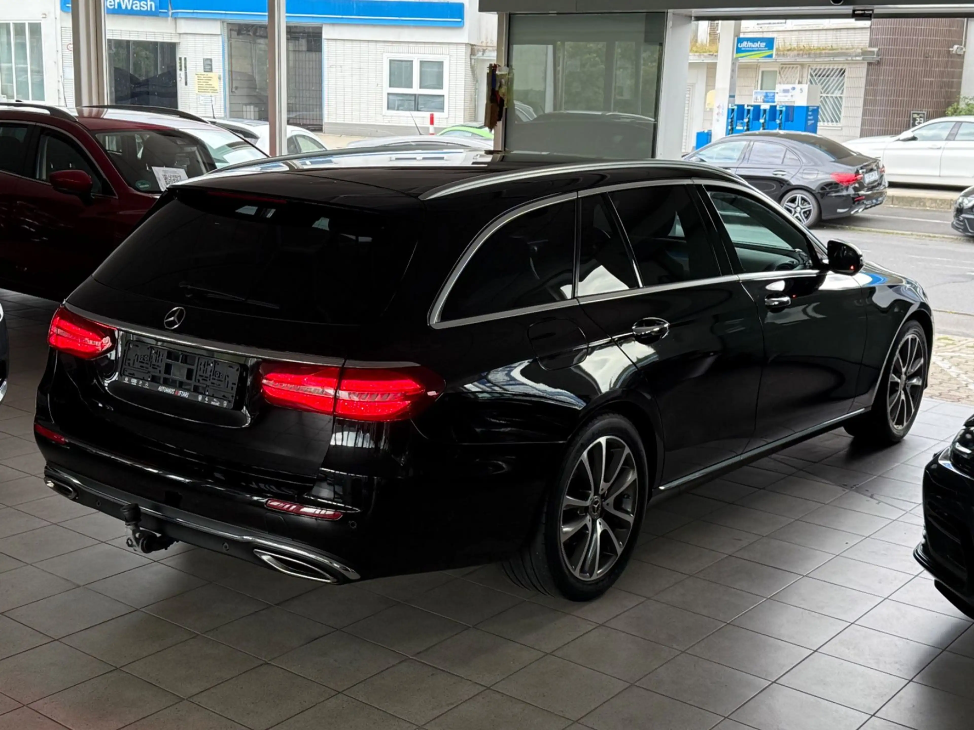 Mercedes-Benz E 250 T Avantgarde LED AHK Kamera Burmester Lede — photo 2