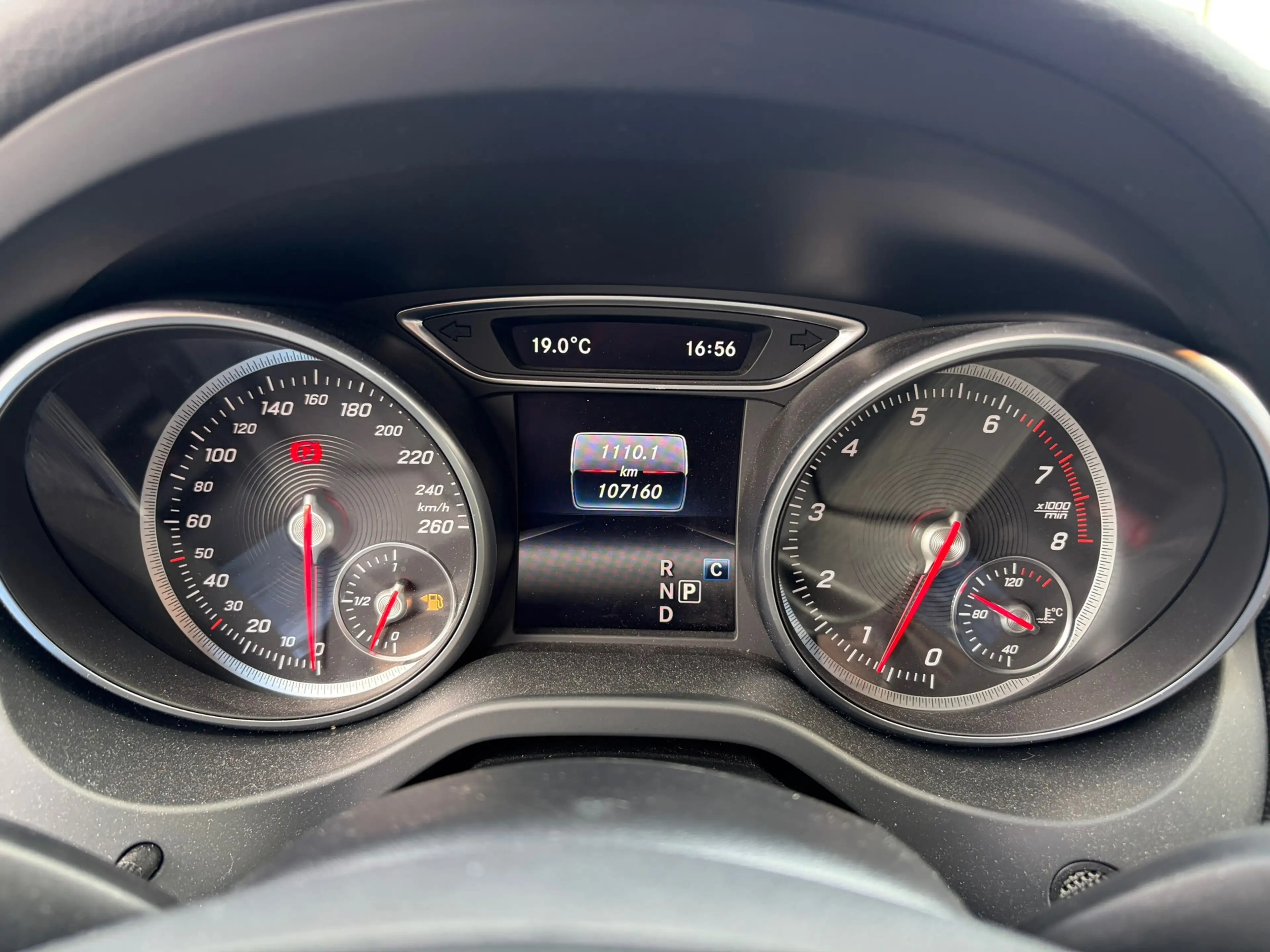 Mercedes-Benz GLA 180 Sport Edition Premium — photo 11