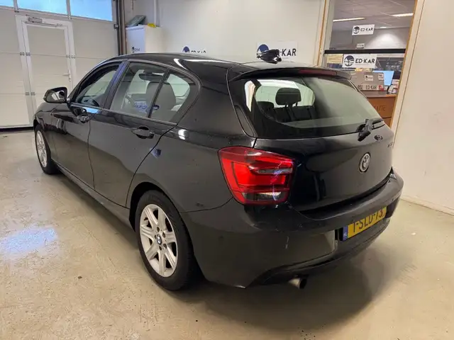 BMW 1 Series view 8