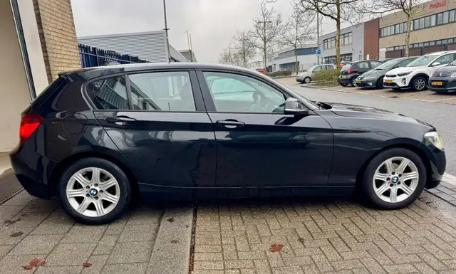 BMW 1 Series view 14