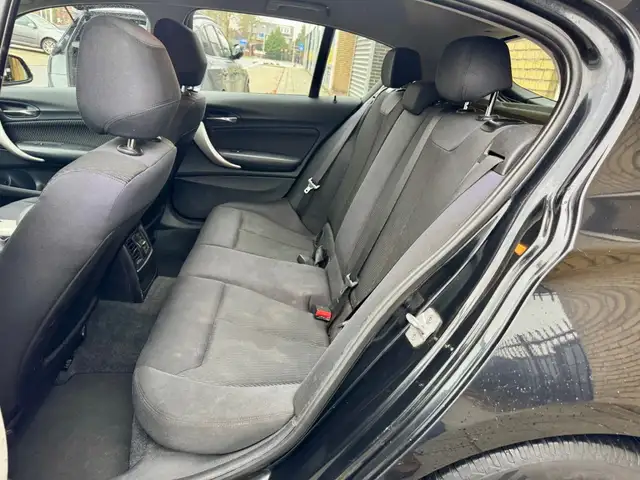 BMW 1 Series view 12