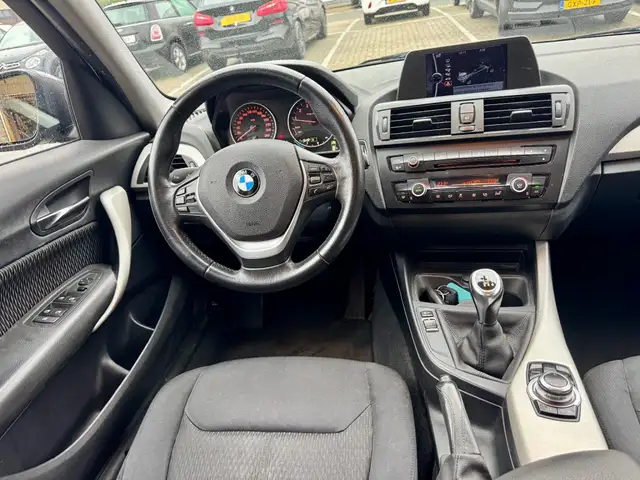 BMW 1 Series view 2